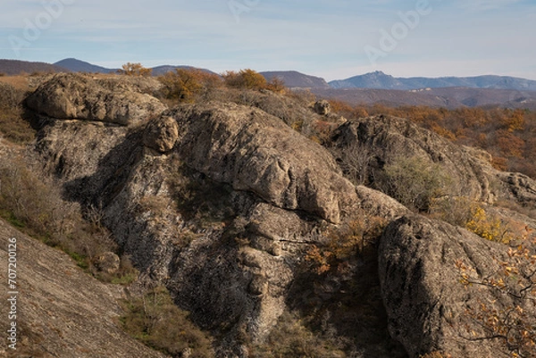 Fototapeta Landscape of mountains in Birtvisi, Georgia. Amazing view of the Caucasus land. Landscape of a mountainous area with rocks and cliffs on an autumn day. Autumn landscape of Birtvisi canyon, Kvemo Kartl