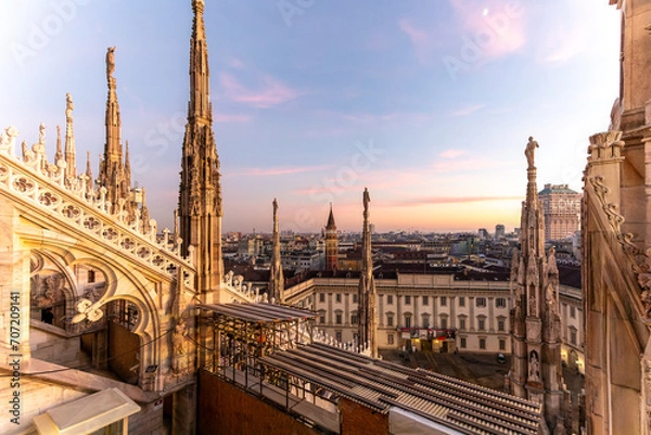 Fototapeta Beautiful sunset over the Duomo Cathedral in Milan Italy on december 2024