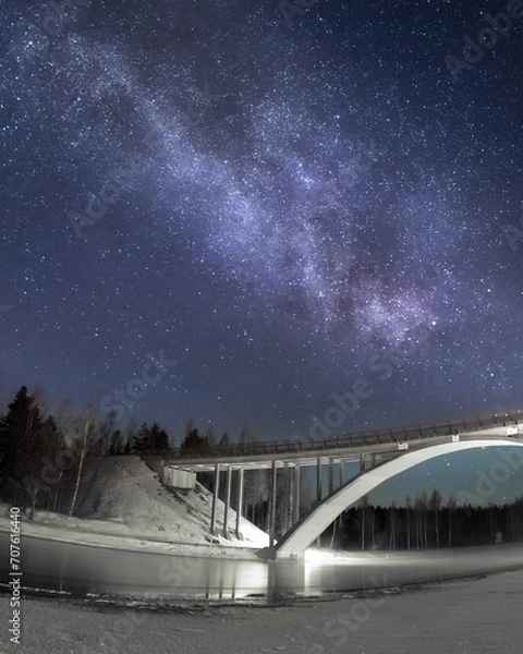 Obraz milky way over the bridge