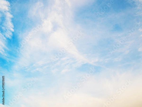 Fototapeta 空に浮かぶ不思議な雲