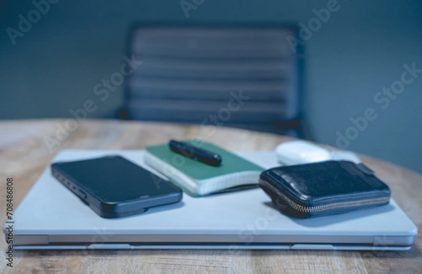 Obraz Schreibtisch mit Computer und Notizheft