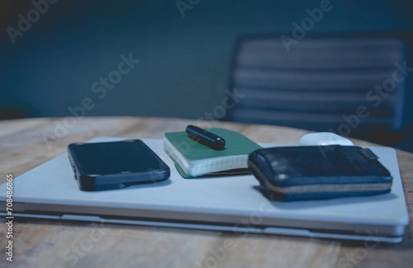 Obraz Schreibtisch mit Computer und Notizheft