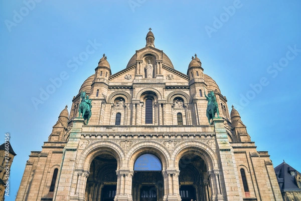 Obraz Cathedral Basilica of Sacre-Coeur against a clear blue sky