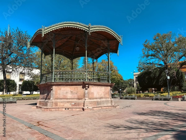 Fototapeta Kiosk in central square of Queretaro, historic downtown of Queretaro city