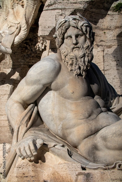 Fototapeta Die Statue des Ganges am Vierströmebrunnen in Rom Italien.