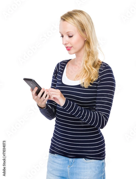 Obraz Woman read the message on phone