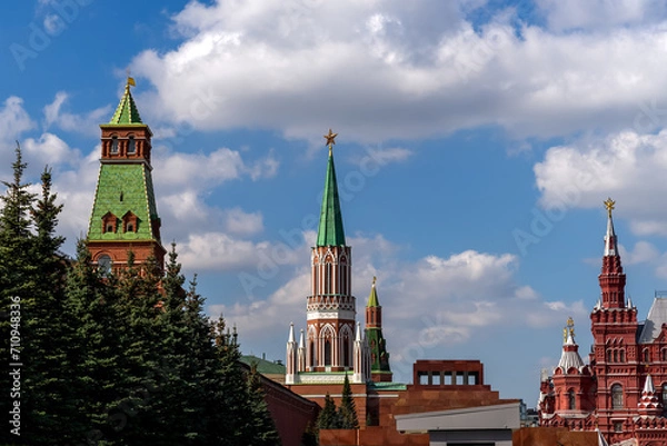 Fototapeta View of the northern wall of the Moscow Kremlin from the Red Square.