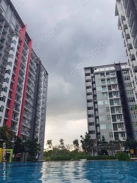 Obraz view of cloud on skyscraper pool