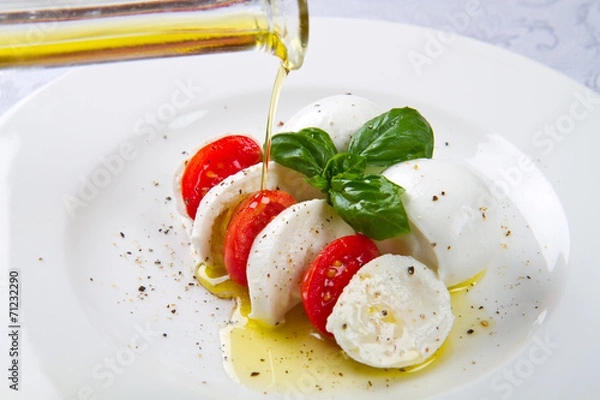 Obraz Buffalo Mozzarella z pomidorem i bazylią