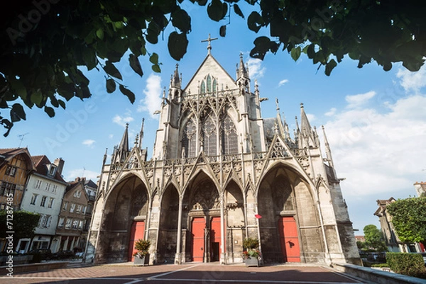 Obraz The Gothic Cathedrale St Pierre-et-St Paul in the city of Troyes