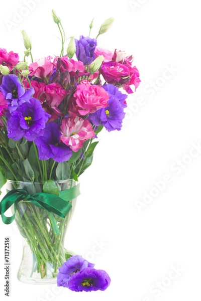 Fototapeta bouquet  of  violet and mauve eustoma flowers