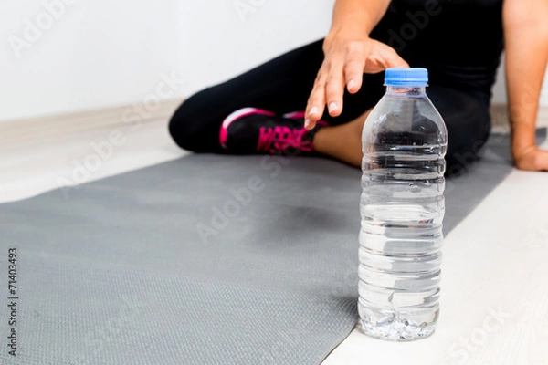 Obraz Hydration is essential during workout