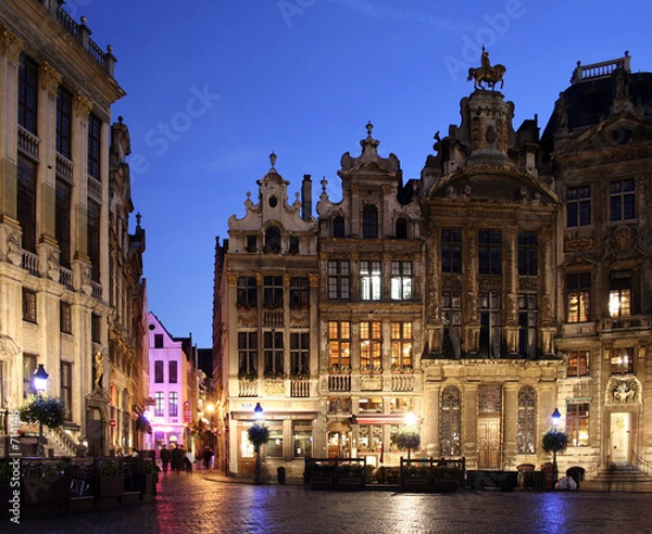 Fototapeta duży rynek