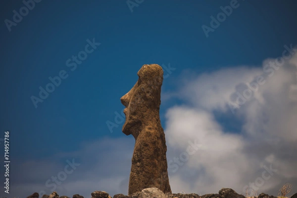 Fototapeta Moai statues are monolithic human figures carved by the Rapa Nui people on Rapa Nui (Easter Island) in eastern Polynesia, Chile 