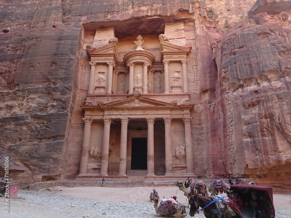 Fototapeta ペトラ遺跡・エドディル　ヨルダン・ワディムーサ