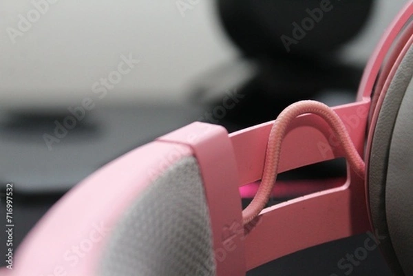 Obraz Close up of a pink headphone