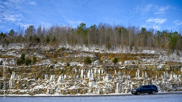 Obraz Icicles along Highway