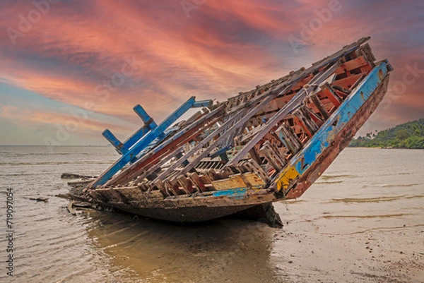 Obraz old boat on the beach