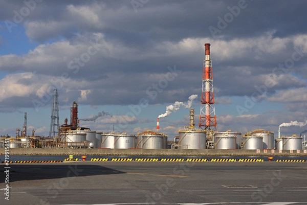 Obraz 貯蔵タンクのあるコンビナート風景