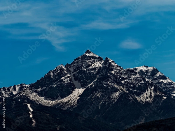 Fototapeta Mountain view at the end of the winter season
