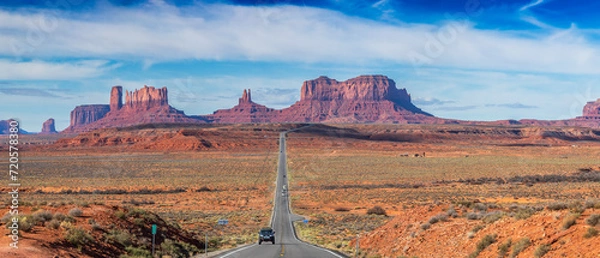 Fototapeta  The famous Forrest Gump Point from where Monument Valley looks great, US Highway 163, mile marker 13 in Monument Valley, near Mexican Hat, Utah.