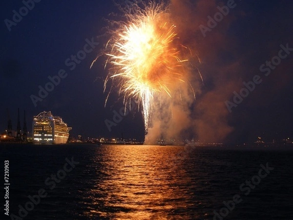 Obraz Cruise Ship and Fireworks 19
