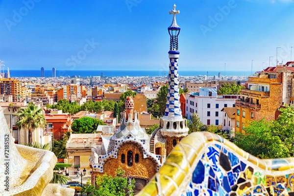 Obraz Wspaniały i niesamowity Park Guell w Barcelonie.