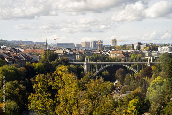 Fototapeta Panoramic view of a Swiss capitol city Bern with The Kirchenfeld Bridge.