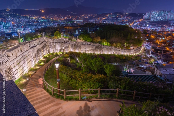 Obraz Korean cityscape at night at Naksan Park with Ancient Walls in Seoul, South Korea.