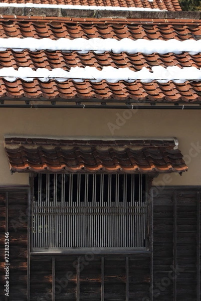 Obraz 雪どけの古民家
