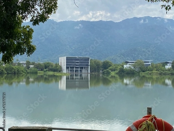 Fototapeta Building reflection on lake