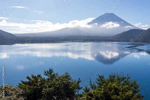 Fototapeta 富士山・本栖湖・青空・雲
