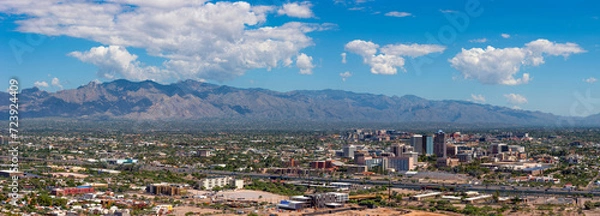 Fototapeta Downtown Skyline Aerial View of Phoenix on a Sunny Day - Captivating 4K Ultra HD Cityscape