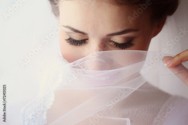 Fototapeta Portrait of a delicate bride