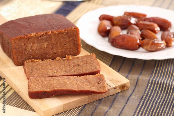 Obraz Sliced date dough