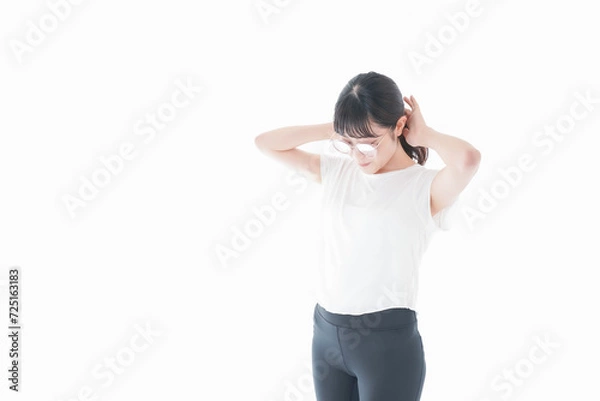 Fototapeta サングラスをかけた女性・リゾートイメージ