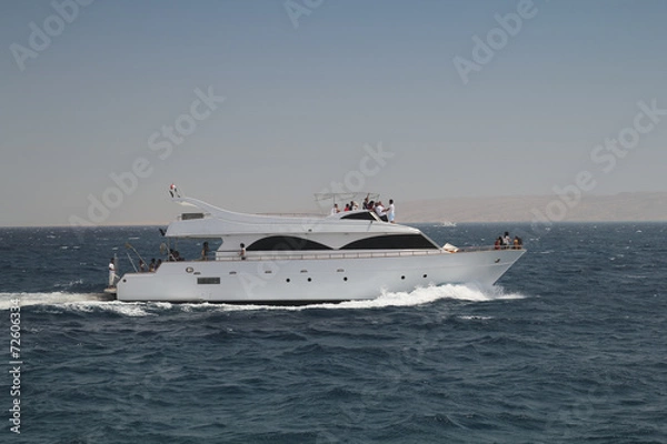 Fototapeta Breaking the Waves