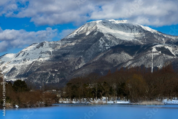 Obraz 三島池に浮かぶ伊吹山