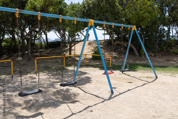 Fototapeta 公園のブランコ