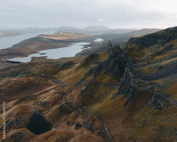 Fototapeta Zachód słońca z widokiem na Old Man of Storr, Isle of Skye, Szkocja