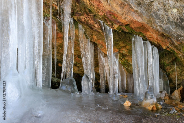 Fototapeta 凍てつくだらめきの滝