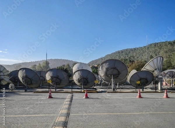 Obraz A view from satellite dishes