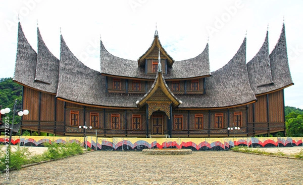 Fototapeta Pagaruyung Palace in West Sumatra, Indonesia. The Pagaruyung Palace located in Tanjung Emas in West Sumatra, Indonesia. Today the palace functions as a museum.
