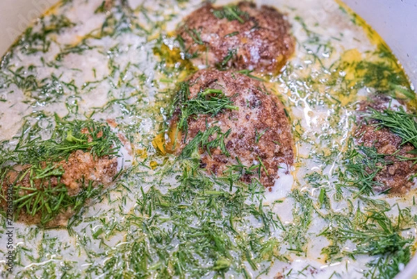 Obraz Klopsy w sosie koperkowym.