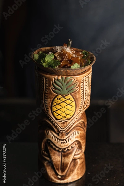 Obraz cocktail in tiki mug