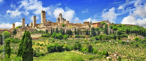 Fototapeta panorama pięknego San Gimignano w Toskanii. Włochy