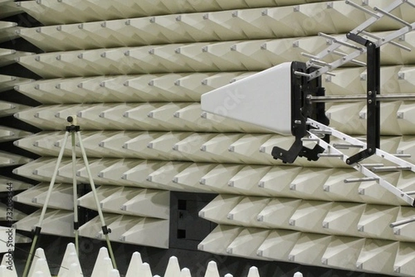 Obraz Antenna for electromagnetic compatibility radiated immunity testing in a semi anechoic chamber. EMC waves spectrum field GTEM cell laboratory