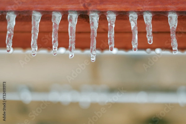 Obraz topniejące sople lodu
