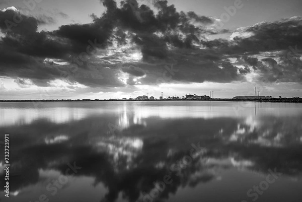 Obraz Amanecer en blanco y negro en las salinas