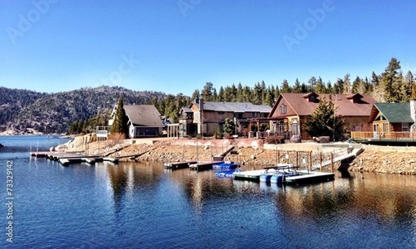 Obraz zapierający dech w piersiach widok na zachód słońca w Big Bear Mountain